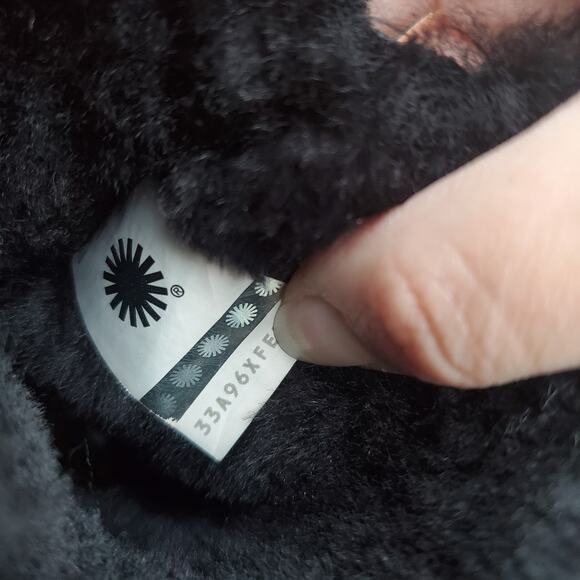 UGG Constantine Genuine Lamb Shearling Black Lace Up Boots Women's Size 6 US - Picture 6 of 16